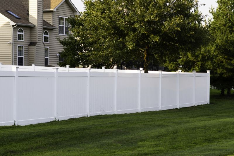 Vinyl Fence Replacement in Kansas City, MO